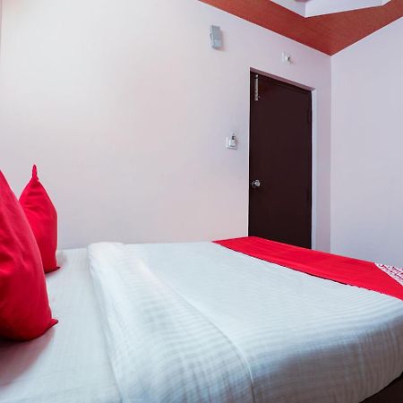 ויסאקפאטנם Oyo 10711 Hotel Nsnr Residency מראה חיצוני תמונה