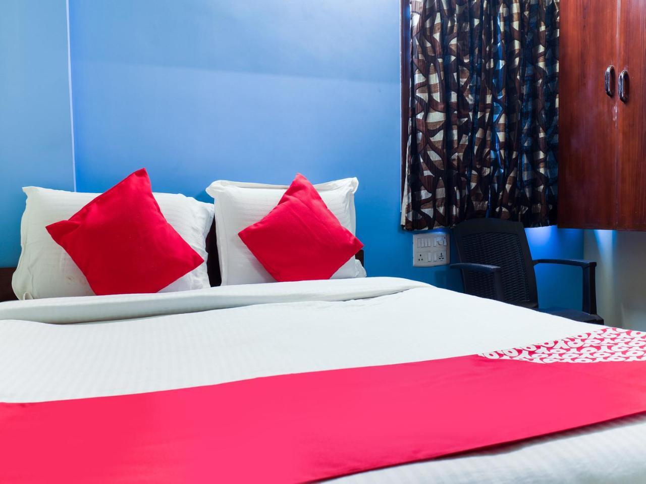 ויסאקפאטנם Oyo 10711 Hotel Nsnr Residency מראה חיצוני תמונה